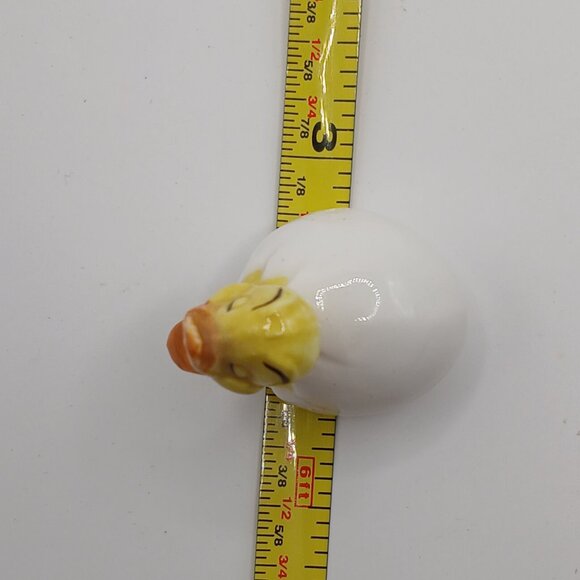 Bug House Hatching Duckling figurine - Picture 6 of 7